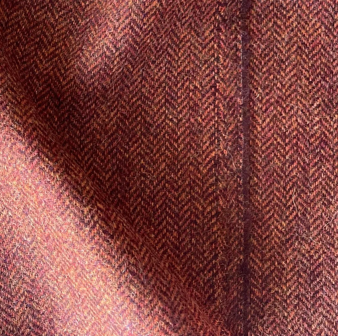 Mid-Weight Faling Autumn Leaves Herringbone Shetland Wool (Made in Italy)